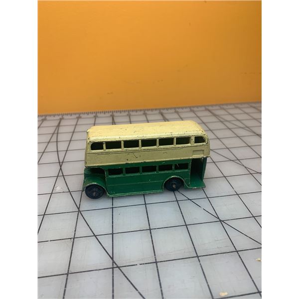 VINTAGE DINKY TOYS DOUBLE DECKER BUS TOY