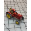 Image 2 : VINTAGE DINKY TOYS MASSEY HARRIS TRACTOR