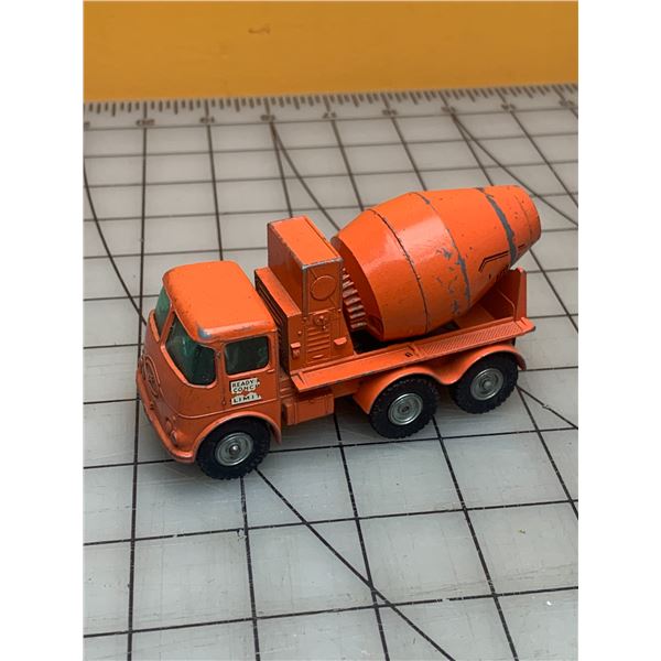 VINTAGE MATCHBOX LESNEY CONCRETE TRUCK