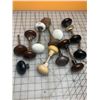 Image 1 : LOT OF ANTIQUE DOOR KNOBS