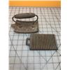 Image 1 : ANTIQUE CLOTHING FLUTER ROCKER PRESS