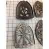 Image 2 : ANTIQUE SAD IRON TRIVET LOT
