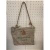 Image 1 : VINTAGE HIAWATHA CHIEF COLD WATER AUTOMOTIVE BAG