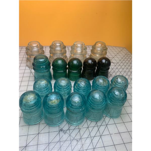 ANTIQUE LOT OF INSULATORS CLEAN