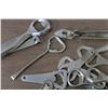 Image 5 : 22 Bottle Openers