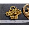 Image 2 : 2 brooches
