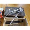 Image 3 : OSTER CLIPPER & 11 UTENSILS COMBINATION KNIFE -BOTH W/ BOXES