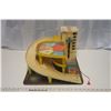 Image 3 : Vintage Toy Car Garage - Fisher Price