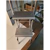 Image 2 : Kitchen folding stool