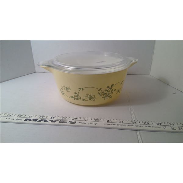 Pyrex Shenandoah Yellow Green Floral Casserole Dish 475-B Vintage