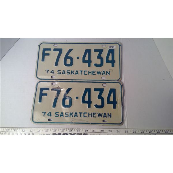 2x 1974 SK Farm Plate