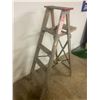 Image 2 : Wooden Step Ladder - 57" Tall