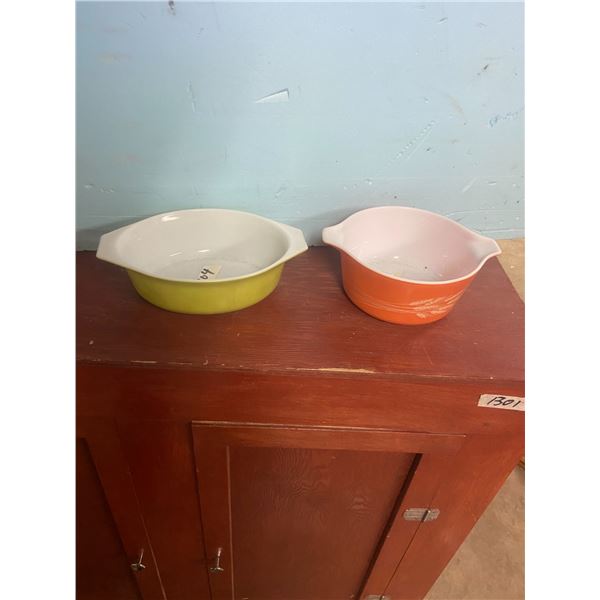 2 - Pyrex Bowls 7.5in. & 7x10in.