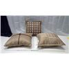 Image 1 : 3 Furniture Pillows