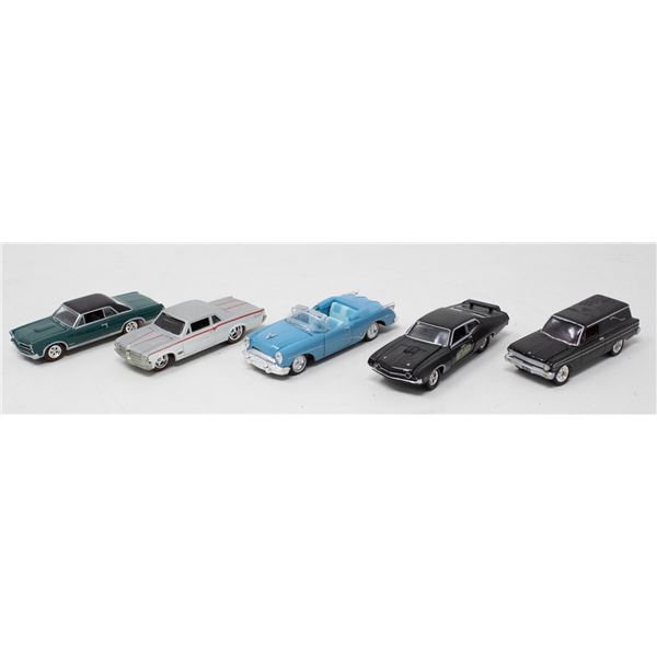 LOT OF 5 HIGH DETAIL DIECAST CARS 1:64 SCALE