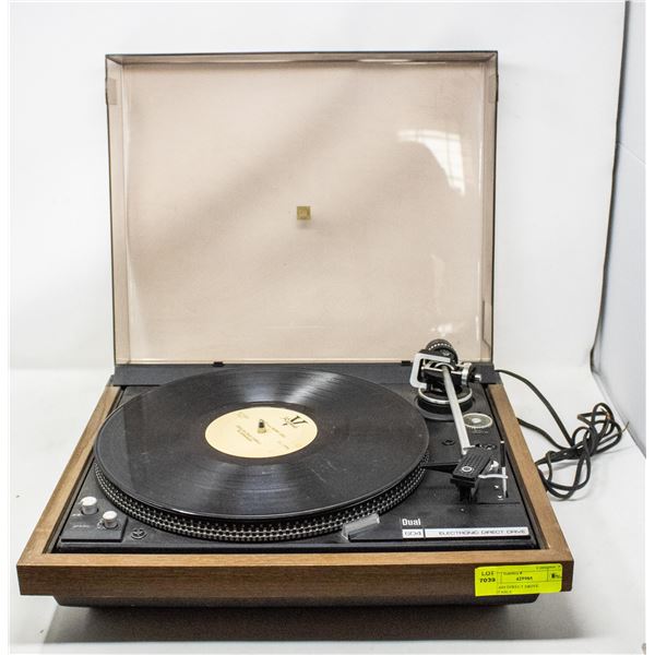 DUAL 604 DIRECT DRIVE TURNTABLE