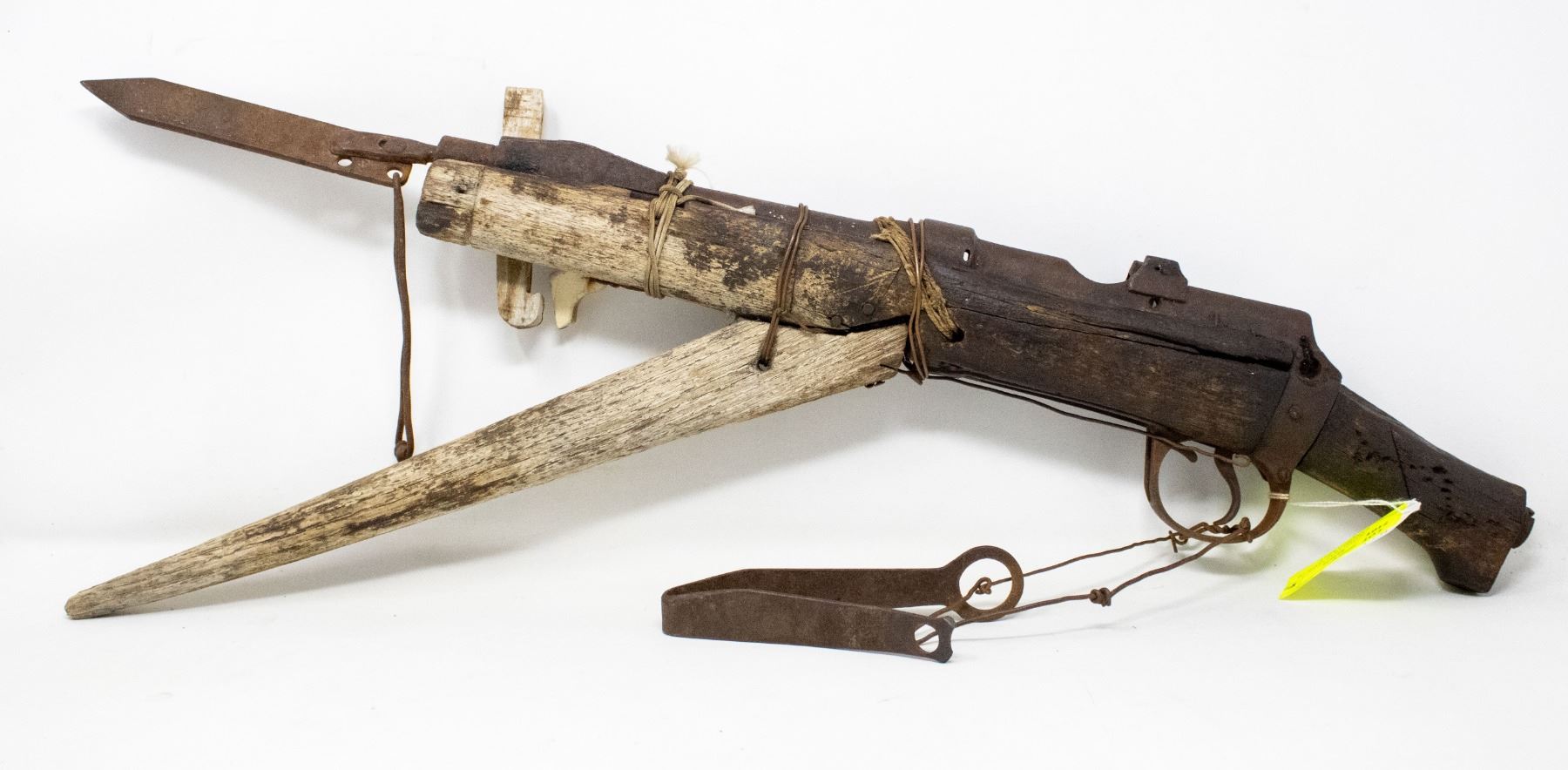 INUIT HUNTING TRAP MADE OF ANTIQUE ENFIELD RIFLE