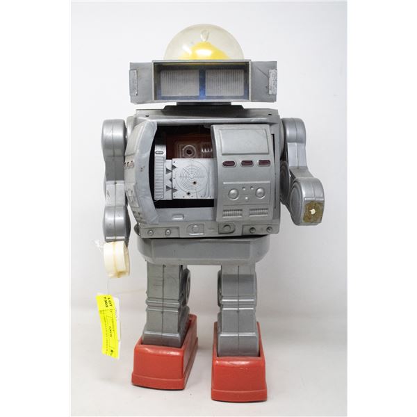 LARGE 1960S BATTERY OPERATED ROBOT