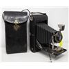 Image 1 : LARGE ANTIQUE FOLDING BELLOWS CAMERA