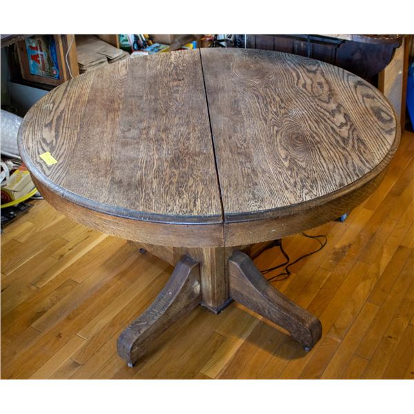 ANTIQUE SOLID WOOD ROUND DINING TABLE