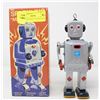 Image 1 : SPARKLING WIND UP ROBOT IN BOX