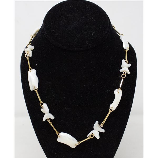 POLISHED SHELL NECKLACE W GOLD TONE LINKS