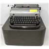 REMINGTON PORTABLE TYPEWRITER W CASE