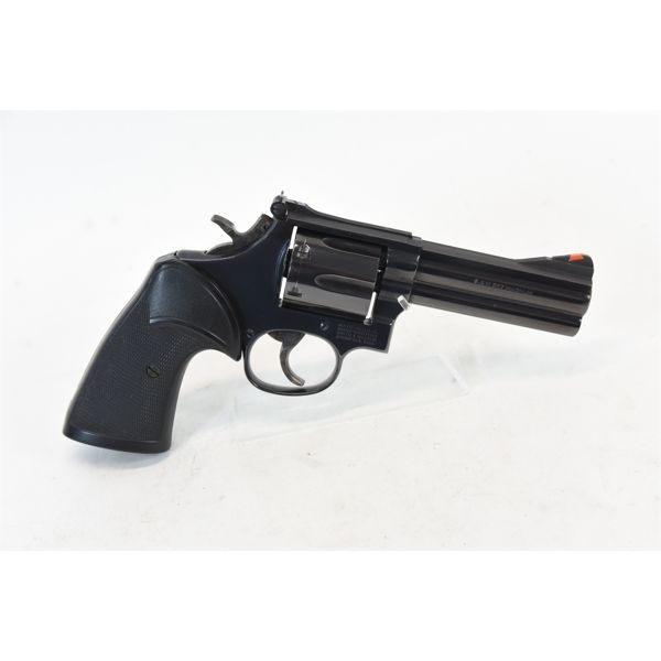 Smith & Wesson Model 586 Revolver