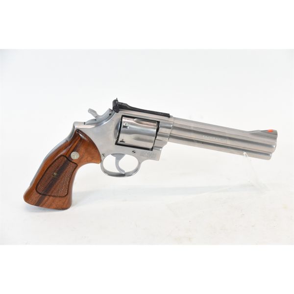Smith & Wesson Model 686 Revolver