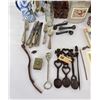 Image 2 : Group of Assorted Collectables
