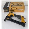Image 1 : Bostitch 438S2 Air Staple Gun