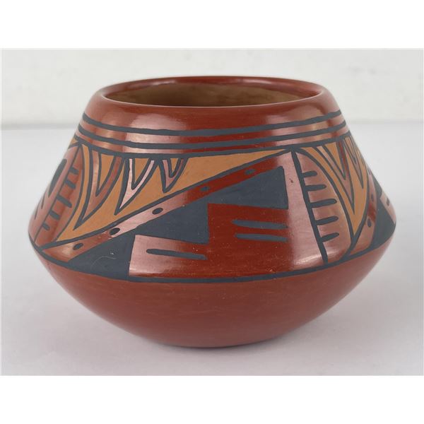 Minnie Vigil Santa Clara Pueblo Indian Pot Vase