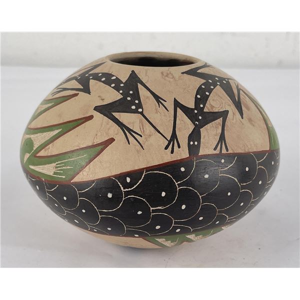 Mata Ortiz Pottery Vase Lupe Soto