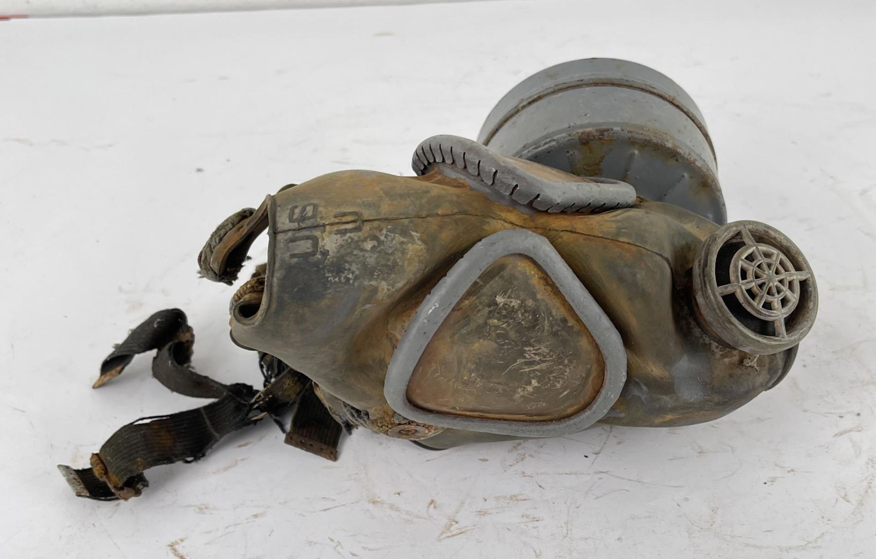 WW2 D Day M5 Airborne Gas Mask 44949293 4