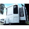 Image 17 : 0B --  2013 HEARTLAND FAIRFIELD 44' PARK MODEL TRAILER