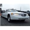 Image 8 : 0H --  2000 LINCOLN TOWN CAR EXECUTIVE LIMOUSINE, WHITE, 229,944 MILES