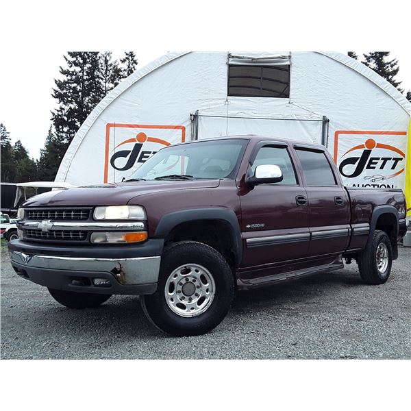 H2 --  2001 CHEVROLET SILVERADO CREW CAB 4X4, Red, 302668 KM's