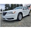 Image 2 : B5 --  2013 CHRYLSLER 200 TOURING, White, 228863 KM's