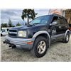 Image 2 : B6 --  2004 CHEVROLET TRACKER ZR2 4X4, Black, 301716 KM's