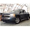 Image 2 : G1 --  2010 CHEVROLET SILVERADO HYBRID 1500 CREW CAB 4X4, Grey, 226517 KM's