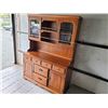 Image 2 : 2 piece medium solid wood hutch