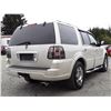 Image 12 : A8 --  2005 LINCOLN NAVIGATOR  4X4, White, 249852 KM's "NO RESERVE"