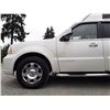 Image 24 : A8 --  2005 LINCOLN NAVIGATOR  4X4, White, 249852 KM's "NO RESERVE"