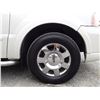 Image 28 : A8 --  2005 LINCOLN NAVIGATOR  4X4, White, 249852 KM's "NO RESERVE"