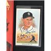 Image 2 : SPORTS COLLECTIBLES LOT
