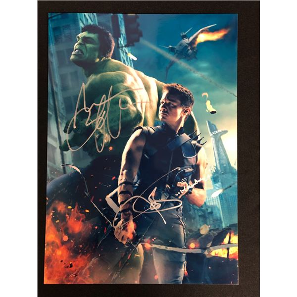 MARK RUFFALO AND JEREMY RENNER SIGNED AVENCGERS 8 X 10 (RA COA)