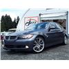 Image 2 : B3 --  2006 BMW 330I, Grey, 183347 KM's