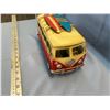 Image 2 : RETRO VW SURFING VAN