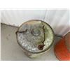 Image 2 : 2 VINTAGE OIL CANS, 1 WITH ATTACHED FUNNEL, RARE TO FIND
