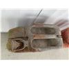 Image 2 : 2 VINTAGE METAL WORLD WAR 2 JEEP GAS CANS